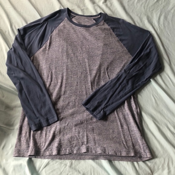 Banana republic long sleeve - Picture 2 of 2
